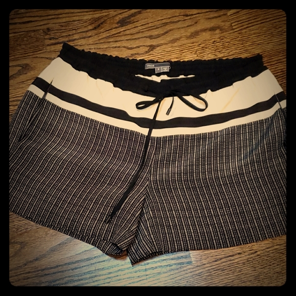Vince Silk Shorts - Picture 1 of 4